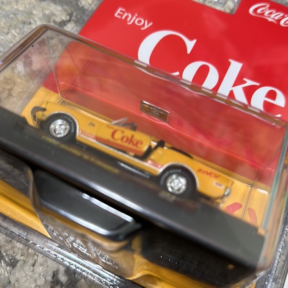 M2 Coca Cola collectors cars - Picture 2 of 5